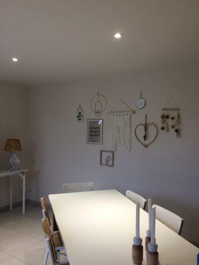 LE PETIT MONTY Gite Côté Jardin Saint-Malo-du-Bois Exterior foto